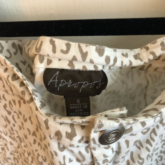 Leopard print cropped pant, animal print - Picture 3 of 4